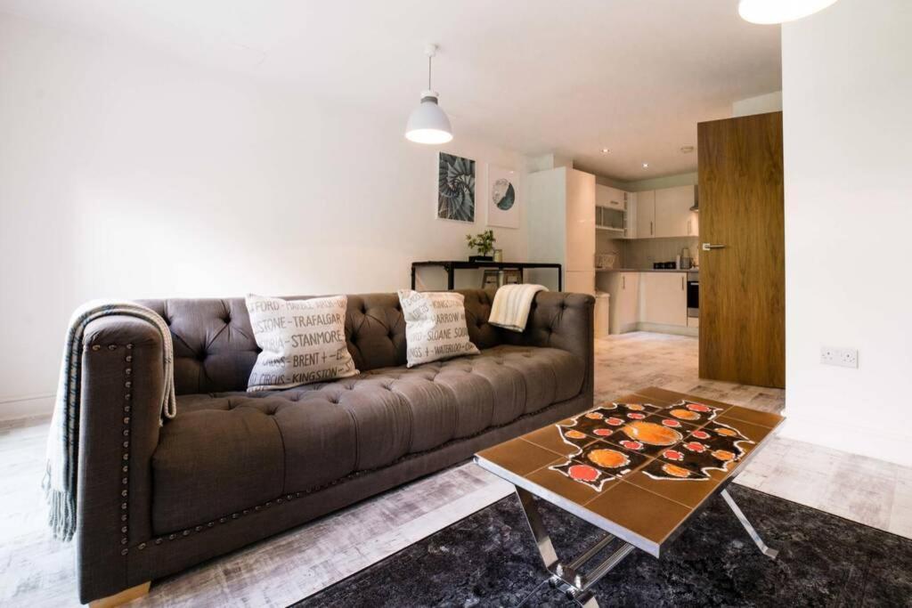 Quayside Apartment Poole Bagian luar foto